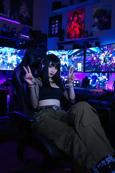 Hyper-Realistic E-Girl Portrait: Full Body and Cinematic Lighting